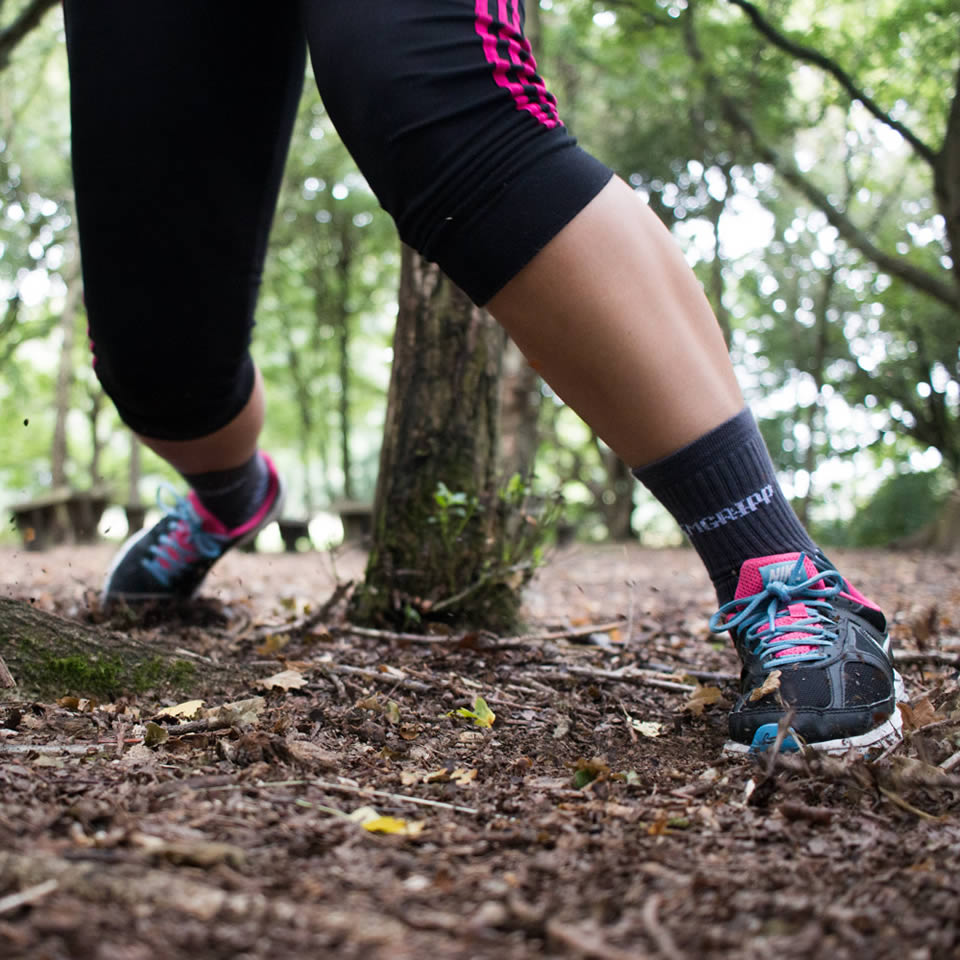 nike grip socks running